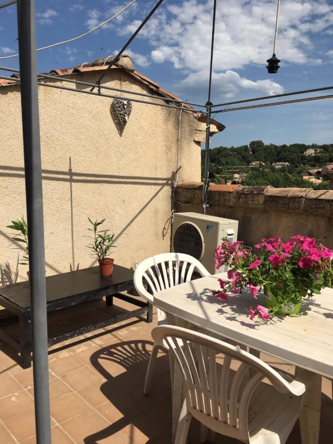 הוילה La Tour-dʼAigues The Old Barn מראה חיצוני תמונה